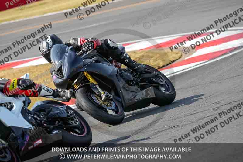 donington no limits trackday;donington park photographs;donington trackday photographs;no limits trackdays;peter wileman photography;trackday digital images;trackday photos